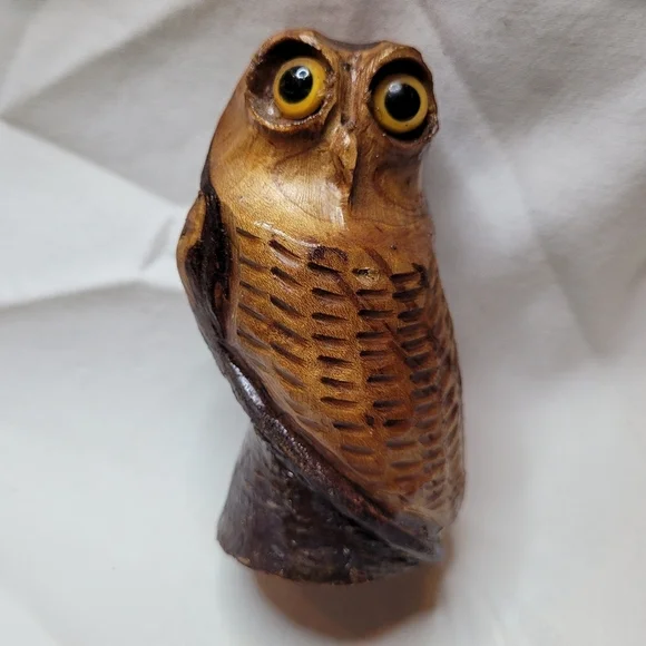 Vintage Hand Carved 3'' Owl - Picture 5 of 10
